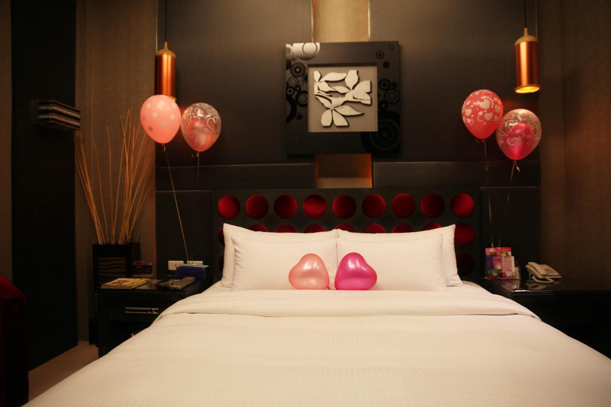 Go Shine Motel Pingtung Buitenkant foto