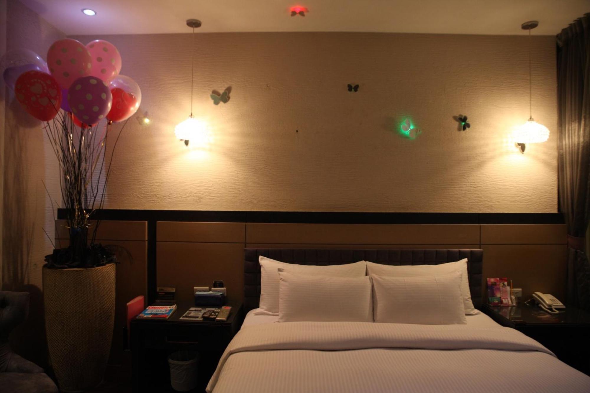Go Shine Motel Pingtung Buitenkant foto