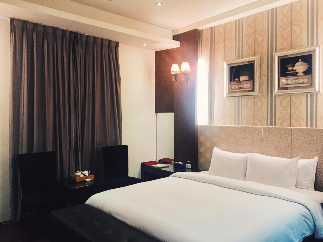 Go Shine Motel Pingtung Buitenkant foto
